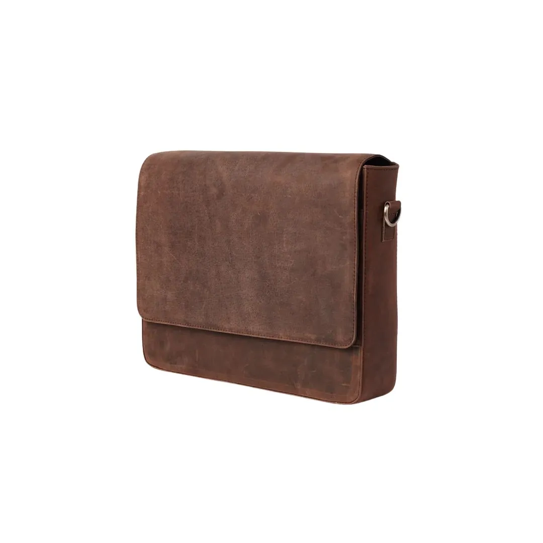 The Carismatico vintage distressed brown leather messenger bag